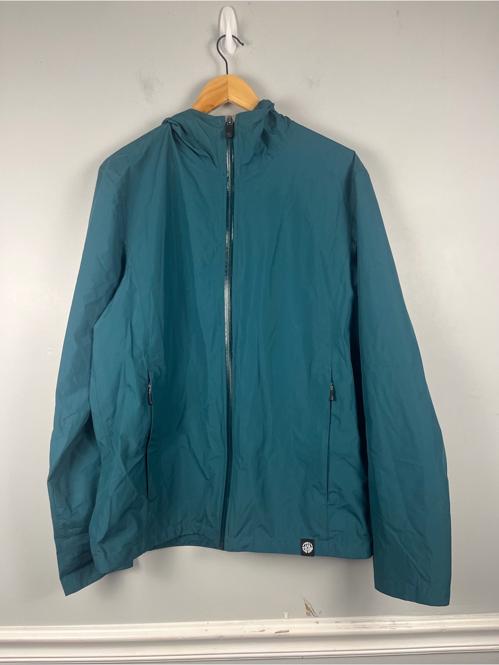 REI Co-Op green blue full zip outdoor rain jacket size medium